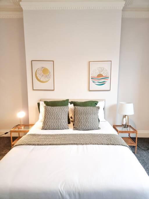 Gorgeous Newly Renovated 2 Double Bed Flat Apartamento Swansea Exterior foto